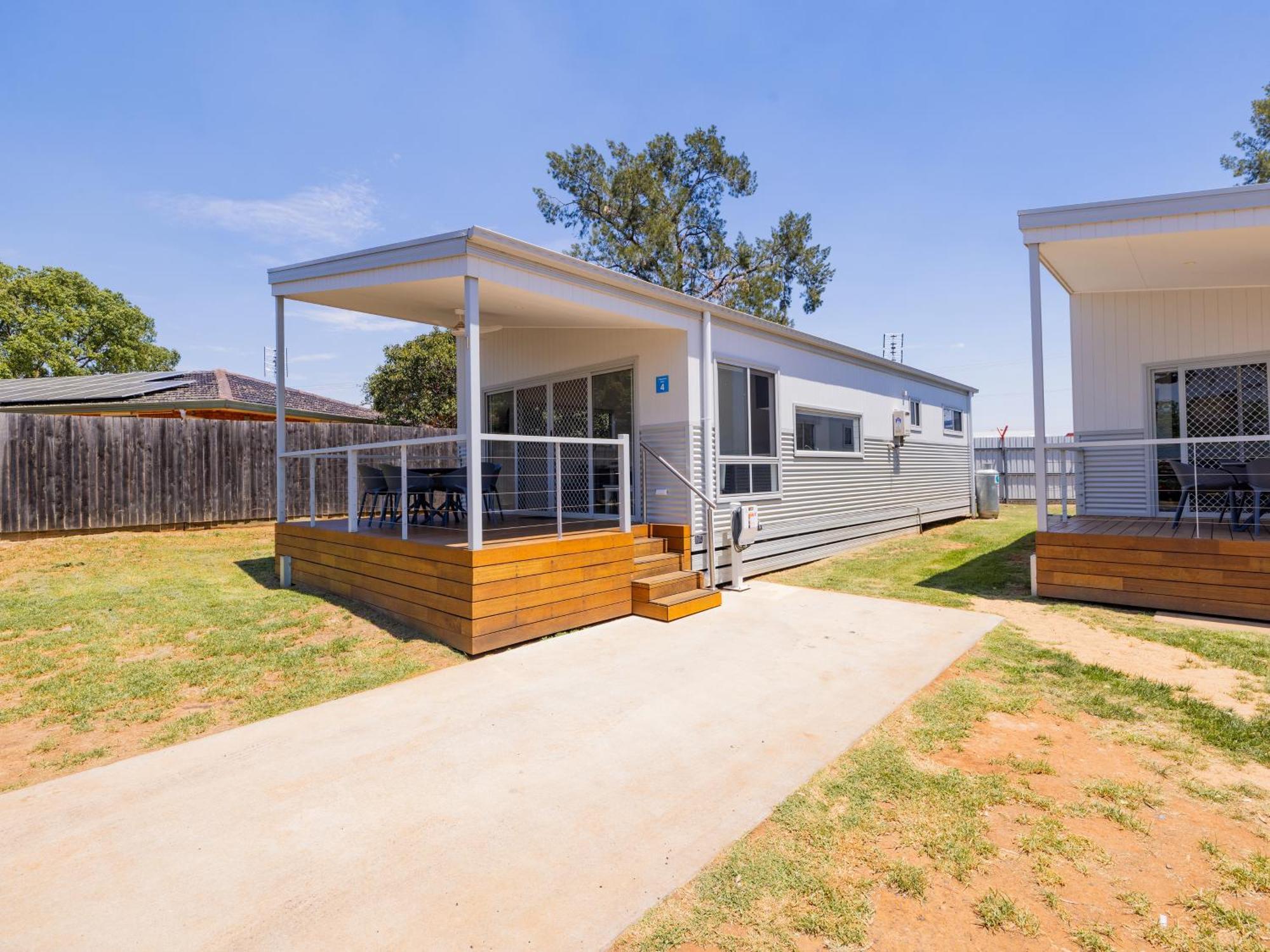 Nrma Dubbo Holiday Park Hotel Room photo