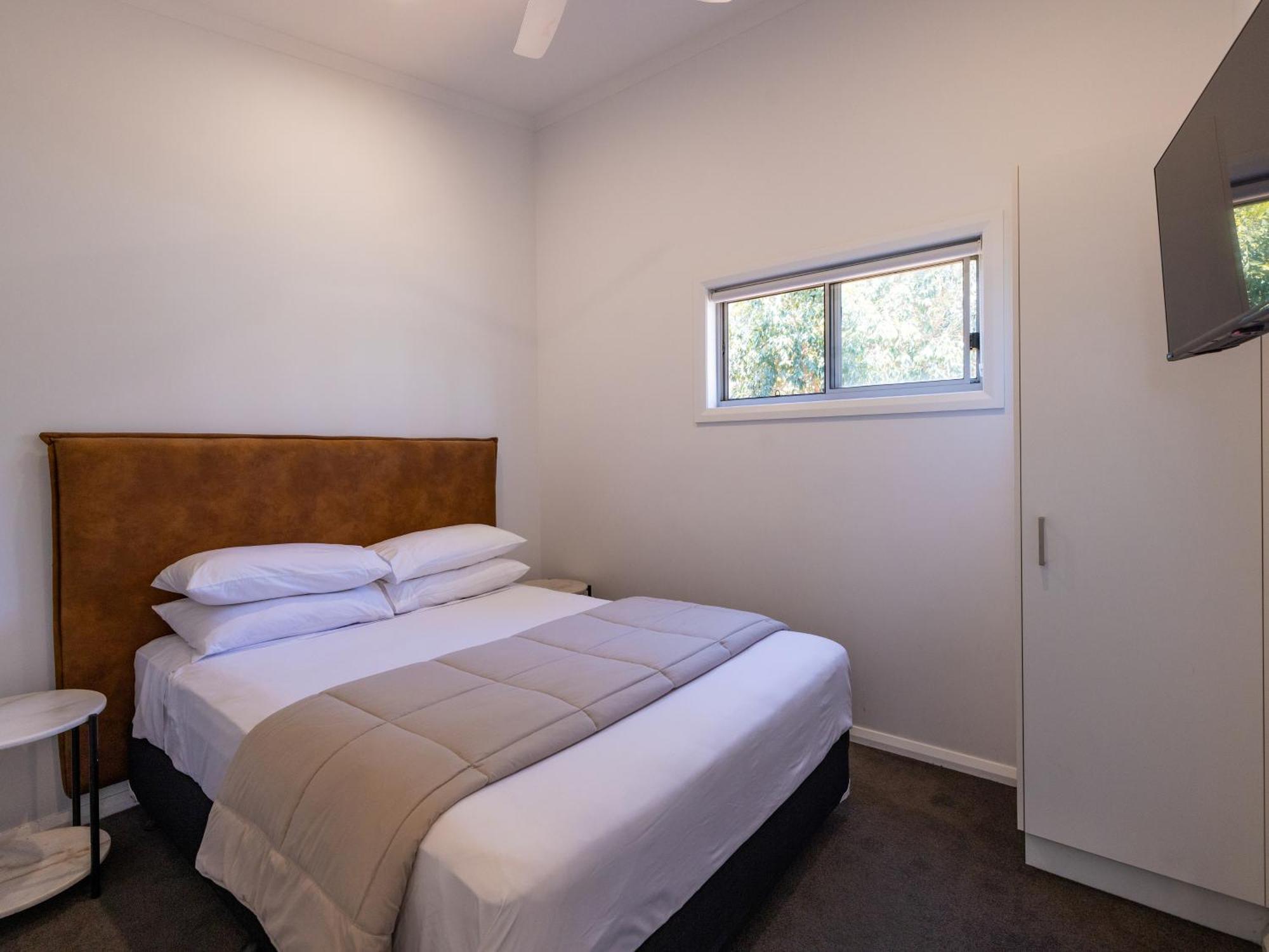 Nrma Dubbo Holiday Park Hotel Room photo