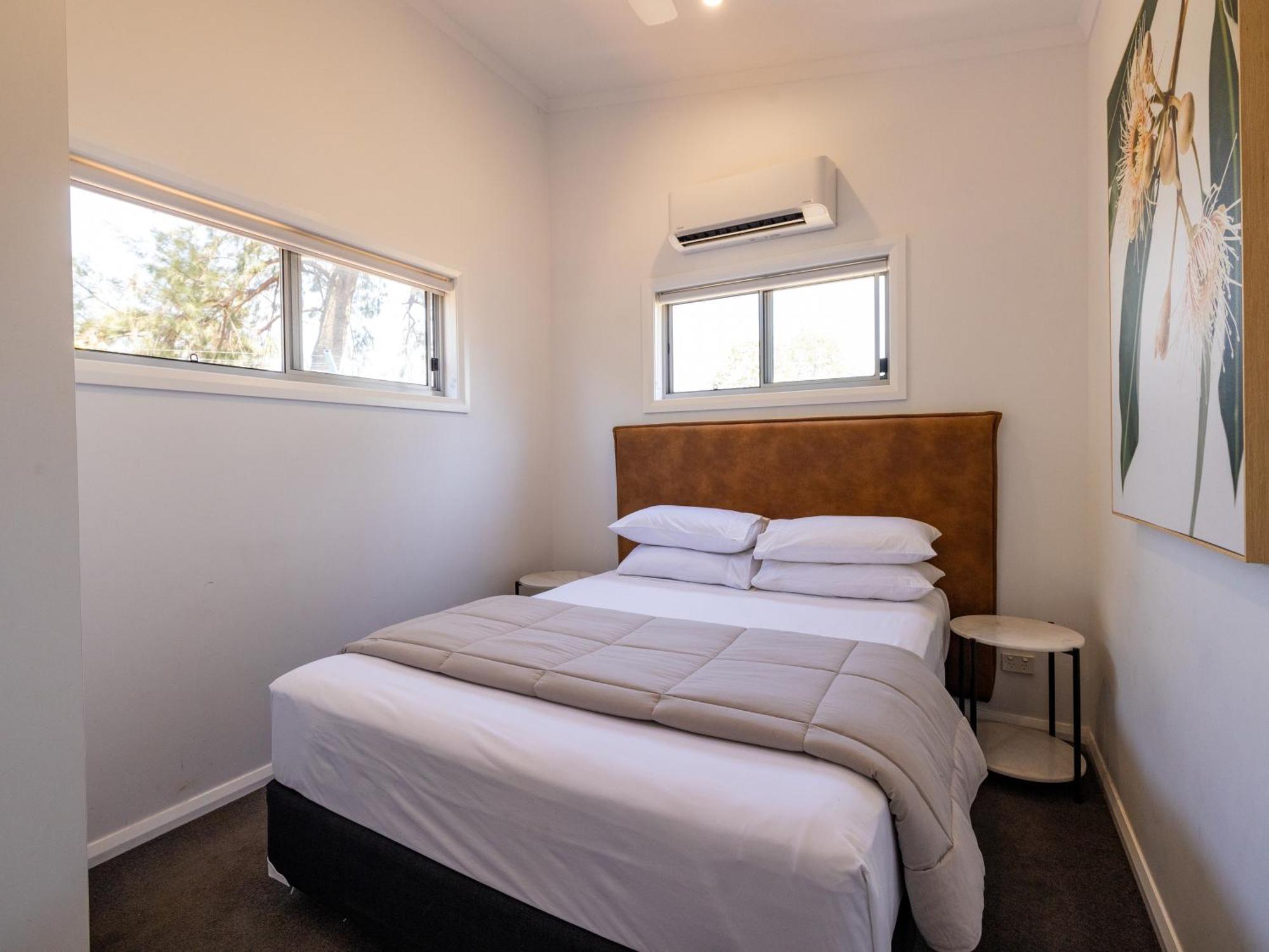 Nrma Dubbo Holiday Park Hotel Room photo