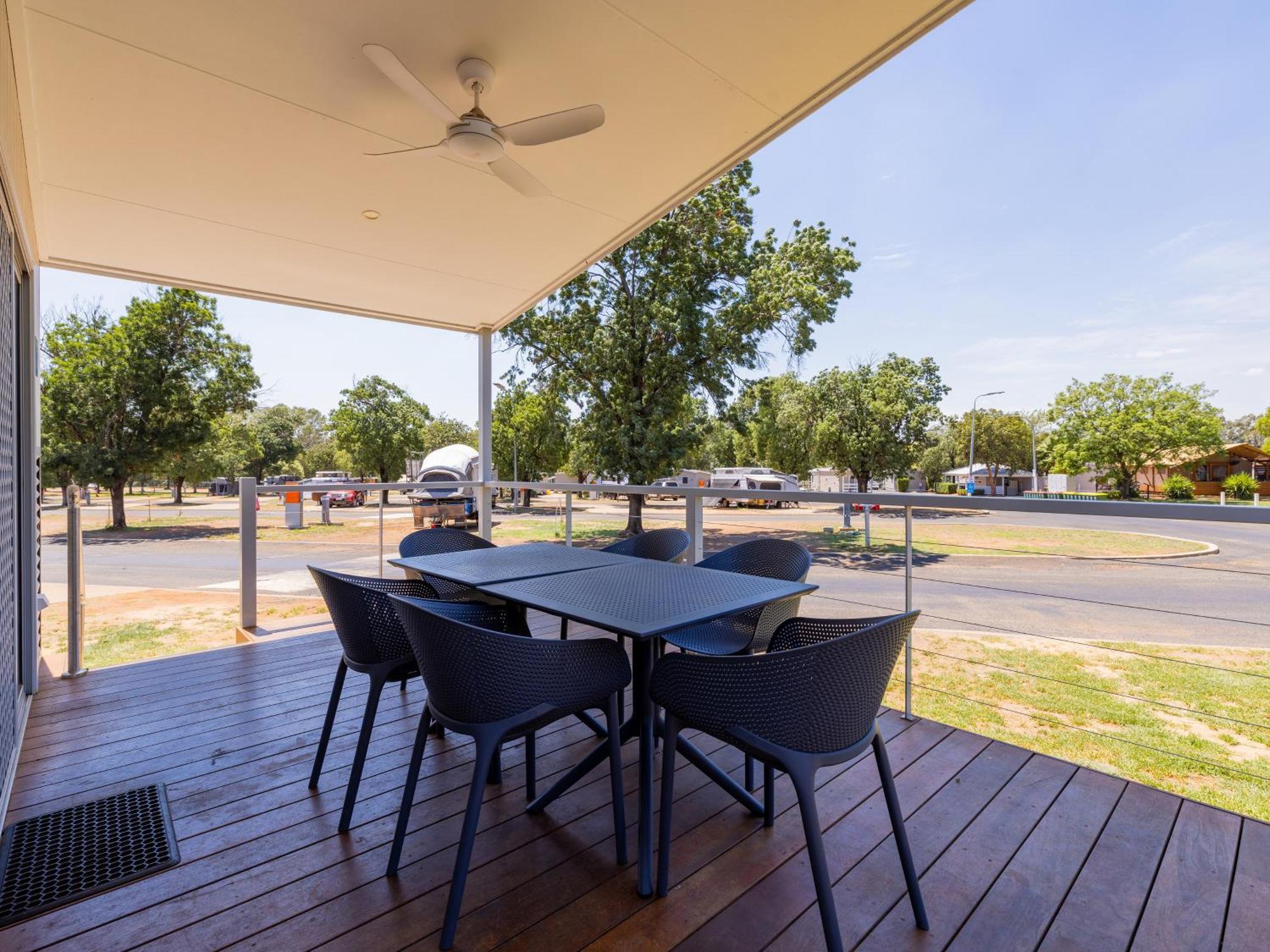 Nrma Dubbo Holiday Park Hotel Room photo