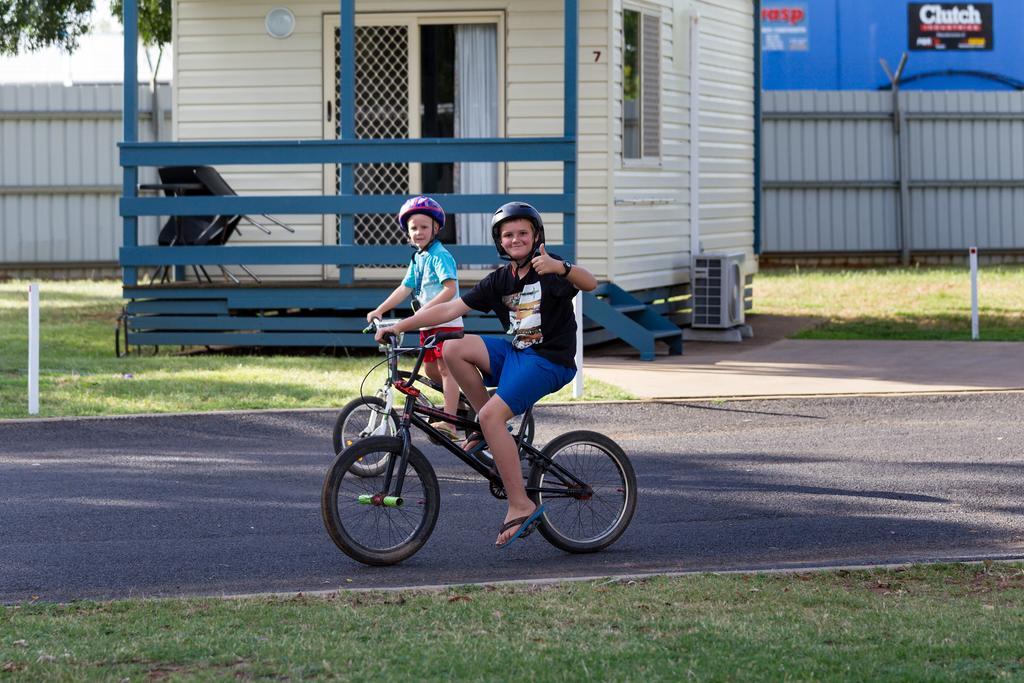 Nrma Dubbo Holiday Park Hotel Exterior photo